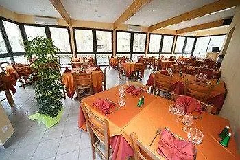 Hotel Logis Hotel Restaurant Auberge Les Rives De L'Arzon Vorey